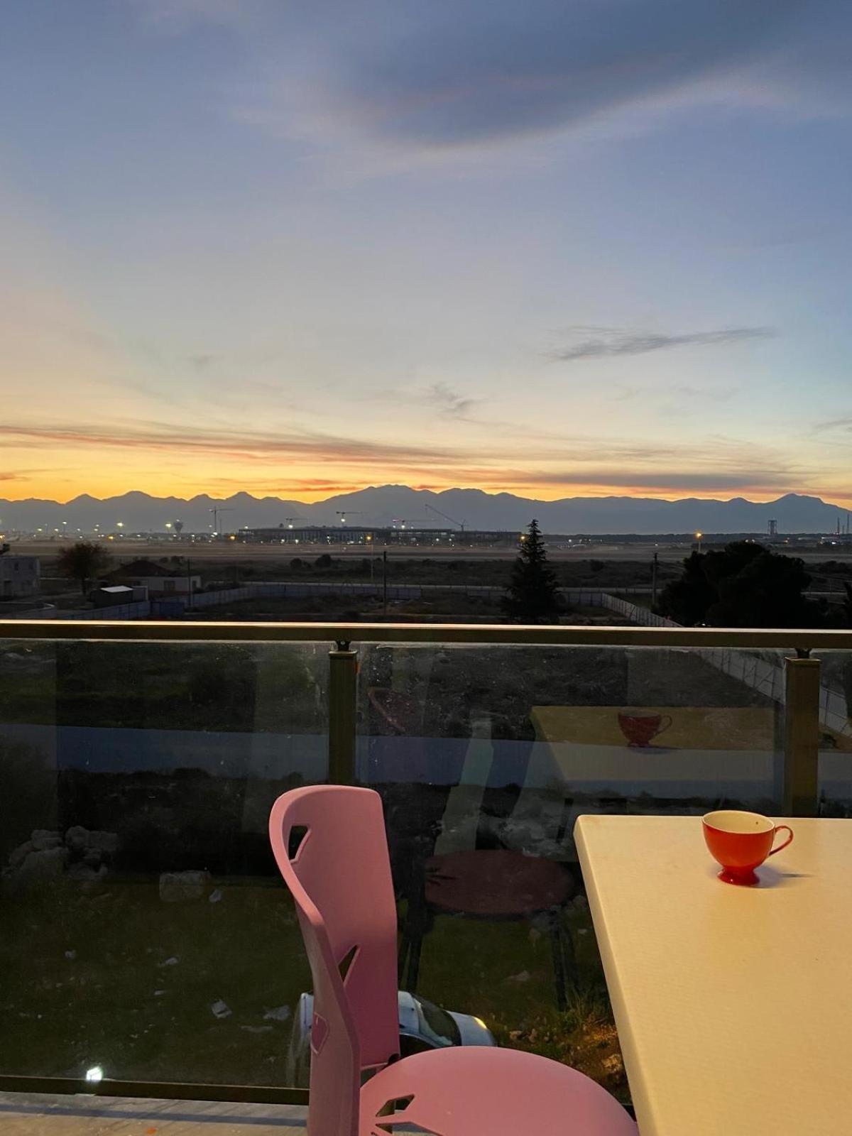 Havalimani Manzarali Lux Daire Aksu  Bagian luar foto